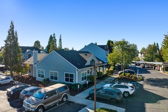 Quatama Village Apartments in Aloha, OR - Building Photo - Building Photo
