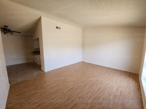 701 Pacheco Rd in Bakersfield, CA - Foto de edificio - Building Photo