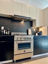 207 W Johanna St in Austin, TX - Building Photo - Building Photo