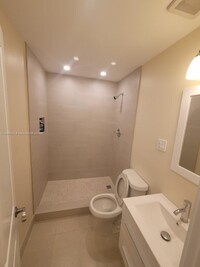 4680 W 13th Ln in Hialeah, FL - Building Photo - Building Photo