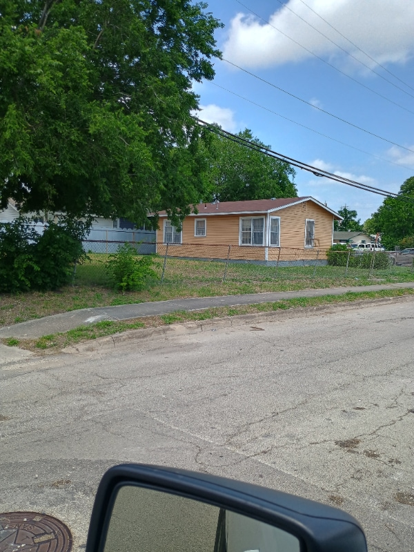 162 Sterling Dr in San Antonio, TX - Foto de edificio - Building Photo