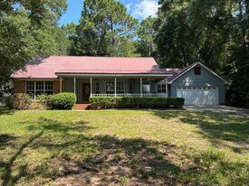 310 Shoal River Dr in Crestview, FL - Building Photo
