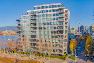 Canada House West in Vancouver, BC - Building Photo - Building Photo