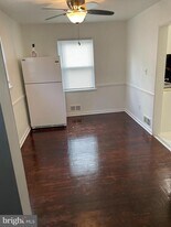 12040 Valleywood Dr in Silver Spring, MD - Building Photo