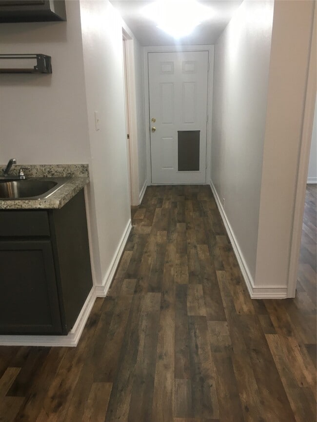 property at 3818 Hamid Blvd