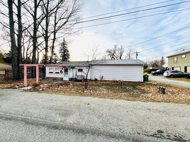 property at 307 Curtis St