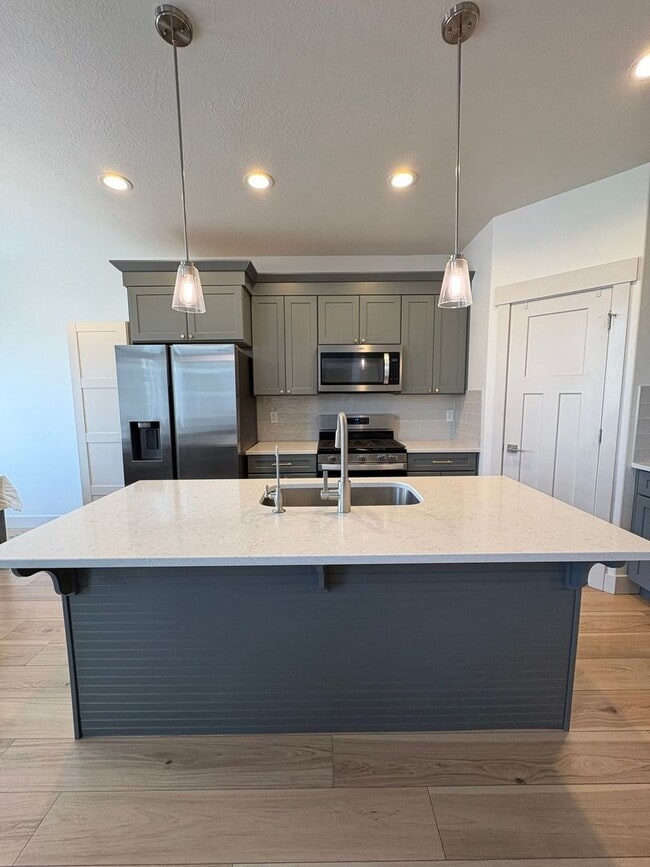 1754 N Blaze Ln in Saratoga Springs, UT - Building Photo - Building Photo