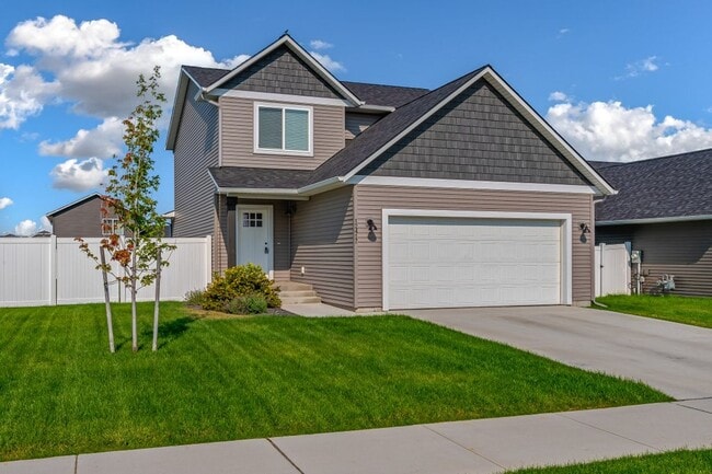 property at 12417 N Cavanaugh Dr