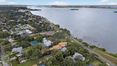 215 Edgewater Dr in Dunedin, FL - Building Photo - Building Photo