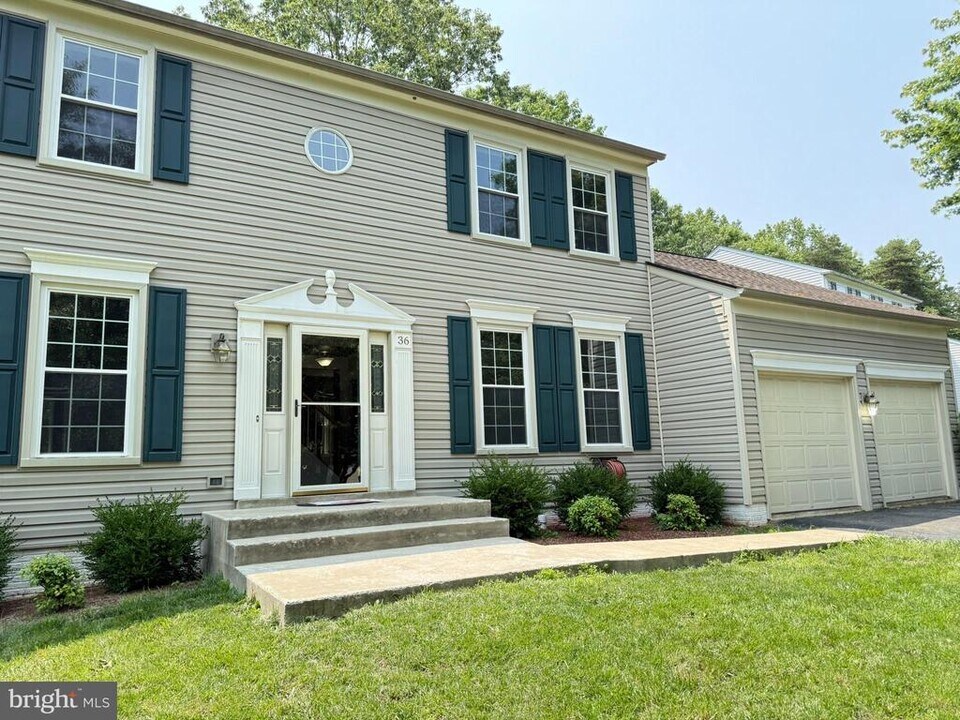 36 Westhampton Ct in Stafford, VA - Building Photo