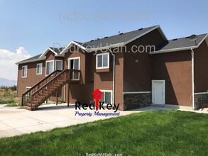 1815 Spring Meadow Dr in Tooele, UT - Building Photo - Building Photo