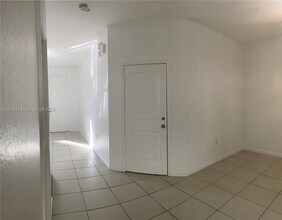 21479 NW 14th Ct in Miami Gardens, FL - Building Photo - Building Photo