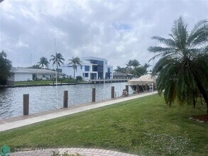 2850 NE 30th St in Fort Lauderdale, FL - Building Photo - Building Photo