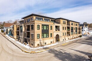 Garrison Landing in Wayzata, MN - Building Photo