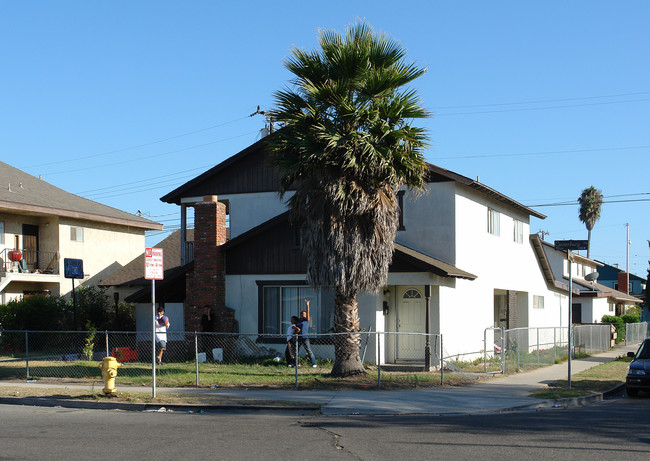 240 Canterbury Way in Oxnard, CA - Foto de edificio - Building Photo