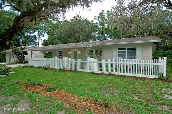 2400 Ixora Ave in Sarasota, FL - Building Photo - Building Photo