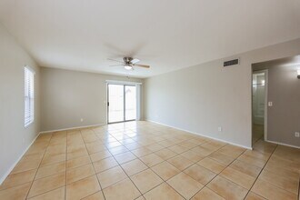 8735 W John Cabot Rd in Peoria, AZ - Building Photo - Building Photo