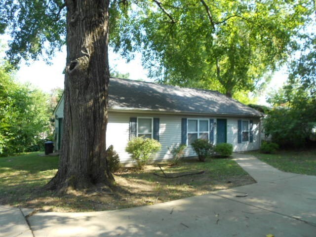 property at 1304 N Kinser Pike