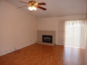6027 Sierravale Way in Citrus Heights, CA - Building Photo - Building Photo