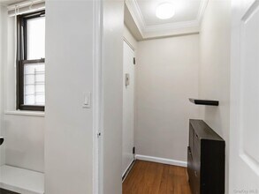 61-25 98th St in New York, NY - Building Photo - Building Photo