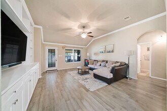 14415 High Plains Dr in San Antonio, TX - Building Photo - Building Photo
