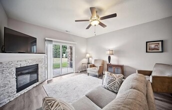 8350 Ep True Pky, Unit 3106 in West Des Moines, IA - Building Photo - Building Photo