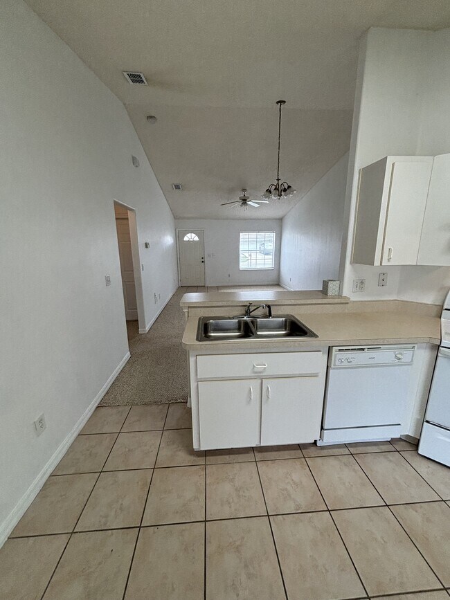 5 Wood Arbor Ln in Palm Coast, FL - Building Photo - Building Photo