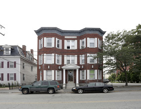 750 Merrimack St in Lowell, MA - Building Photo - Building Photo