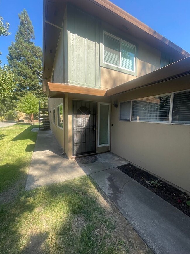 property at 5098 Rhode Island Dr