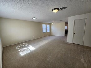 3952 Thoroughbred Trail in Fort Worth, TX - Building Photo - Building Photo