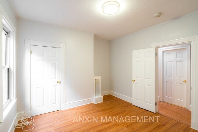 298 Brookline St in Cambridge, MA - Building Photo - Building Photo