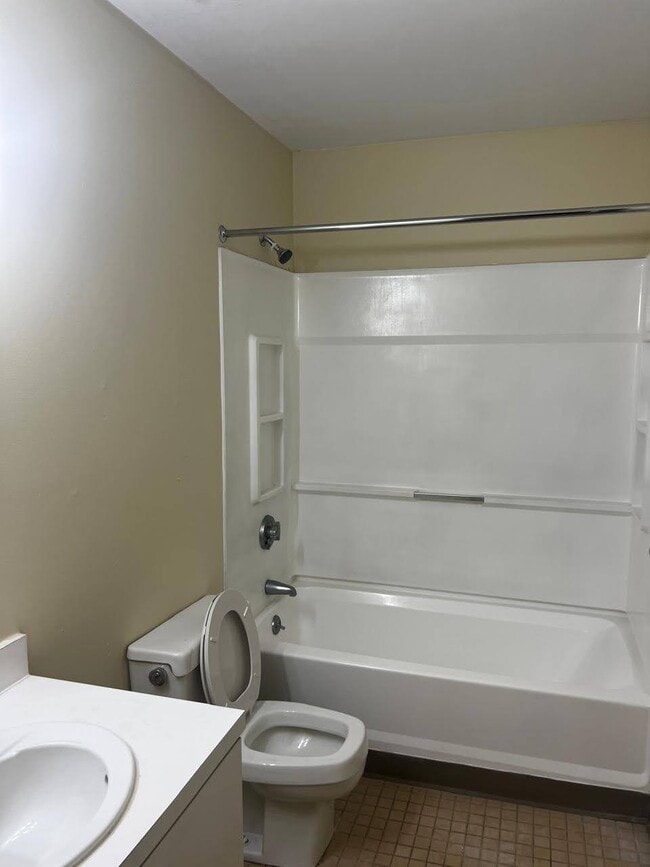 56 St Joseph St in Fall River, MA - Building Photo - Building Photo