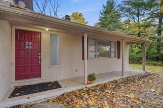 4883 Stonehaven Dr in Columbus, OH - Foto de edificio - Building Photo