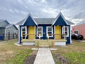 1828 Texas Ave in San Antonio, TX - Foto de edificio - Building Photo