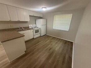 860 Michigan Ave in Englewood, FL - Building Photo - Building Photo
