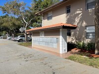 8770 Royal Palm Blvd in Coral Springs, FL - Building Photo - Building Photo