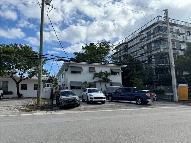 property at 92 Hendricks Isle