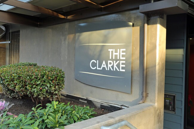 Green Lake Tyee (The Clarke) in Seattle, WA - Building Photo - Building Photo