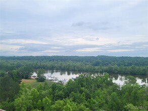 301 Beacon Ridge Dr in Hopewell, VA - Building Photo - Building Photo