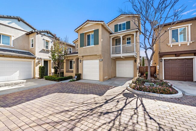 property at 252 W Pebble Creek Ln