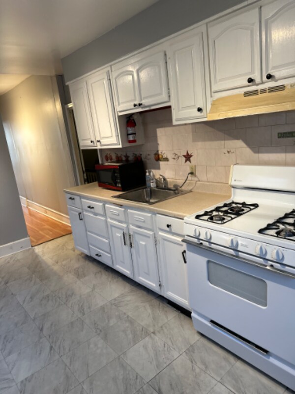 7106 N Broad St-Unit -7106 N Broad St in Philadelphia, PA - Building Photo - Building Photo