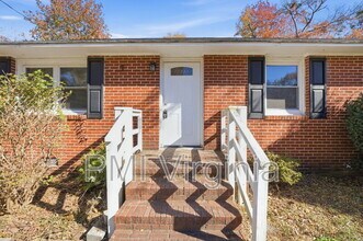 308 Winchester Dr in Hampton, VA - Building Photo - Building Photo