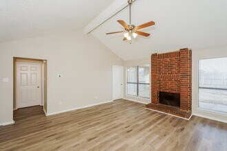 1505 Glenwillow Dr in Arlington, TX - Building Photo - Building Photo