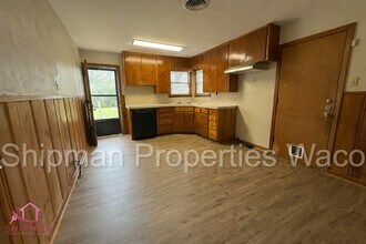 1106 N 60th St in Waco, TX - Building Photo - Building Photo