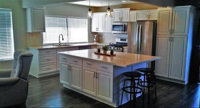 9358 Burning Tree Way in Santee, CA - Building Photo - Building Photo