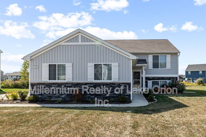 7158 Primrose Ln in Grand Blanc, MI - Building Photo