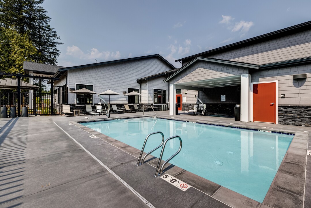Manor Way in Everett, WA - Foto de edificio