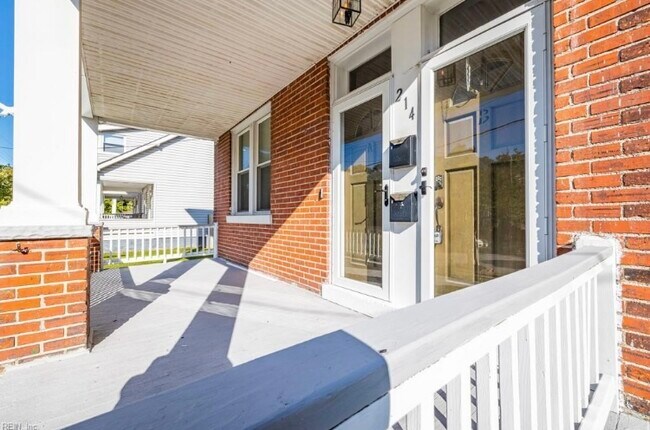 214 Lucile Ave, Unit A in Norfolk, VA - Building Photo - Building Photo