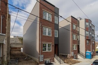 614 Pallas St in Philadelphia, PA - Building Photo - Building Photo