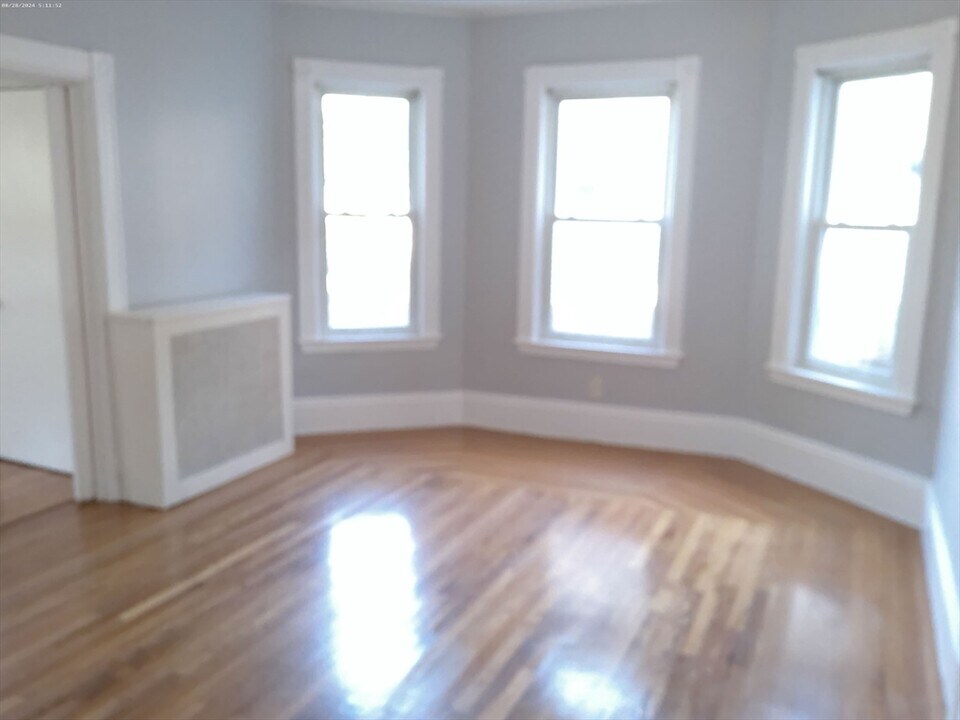185 Poplar St, Unit 1 in Boston, MA - Building Photo